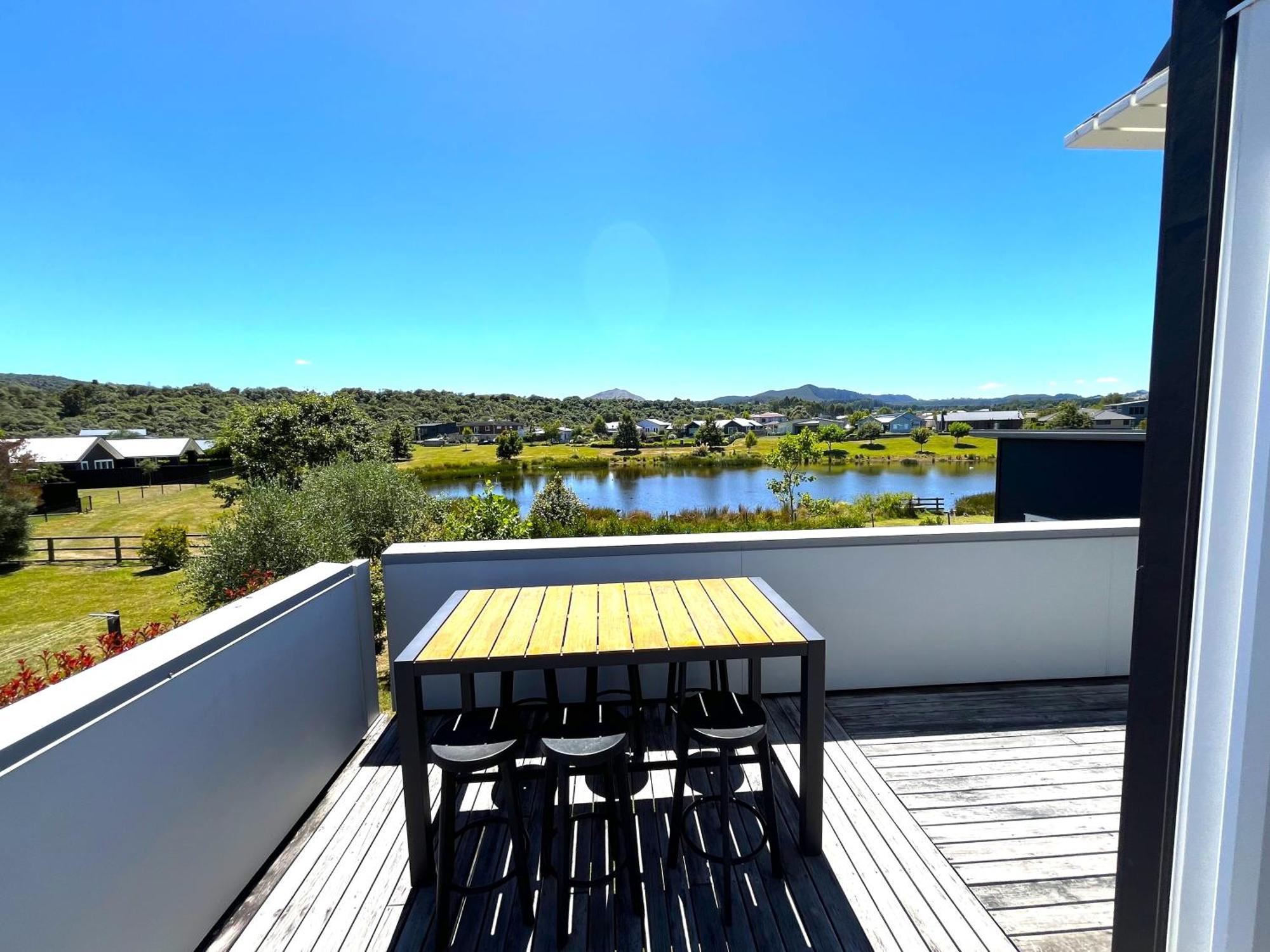 Kinloch Large And Luxurious At The Lake מראה חיצוני תמונה
