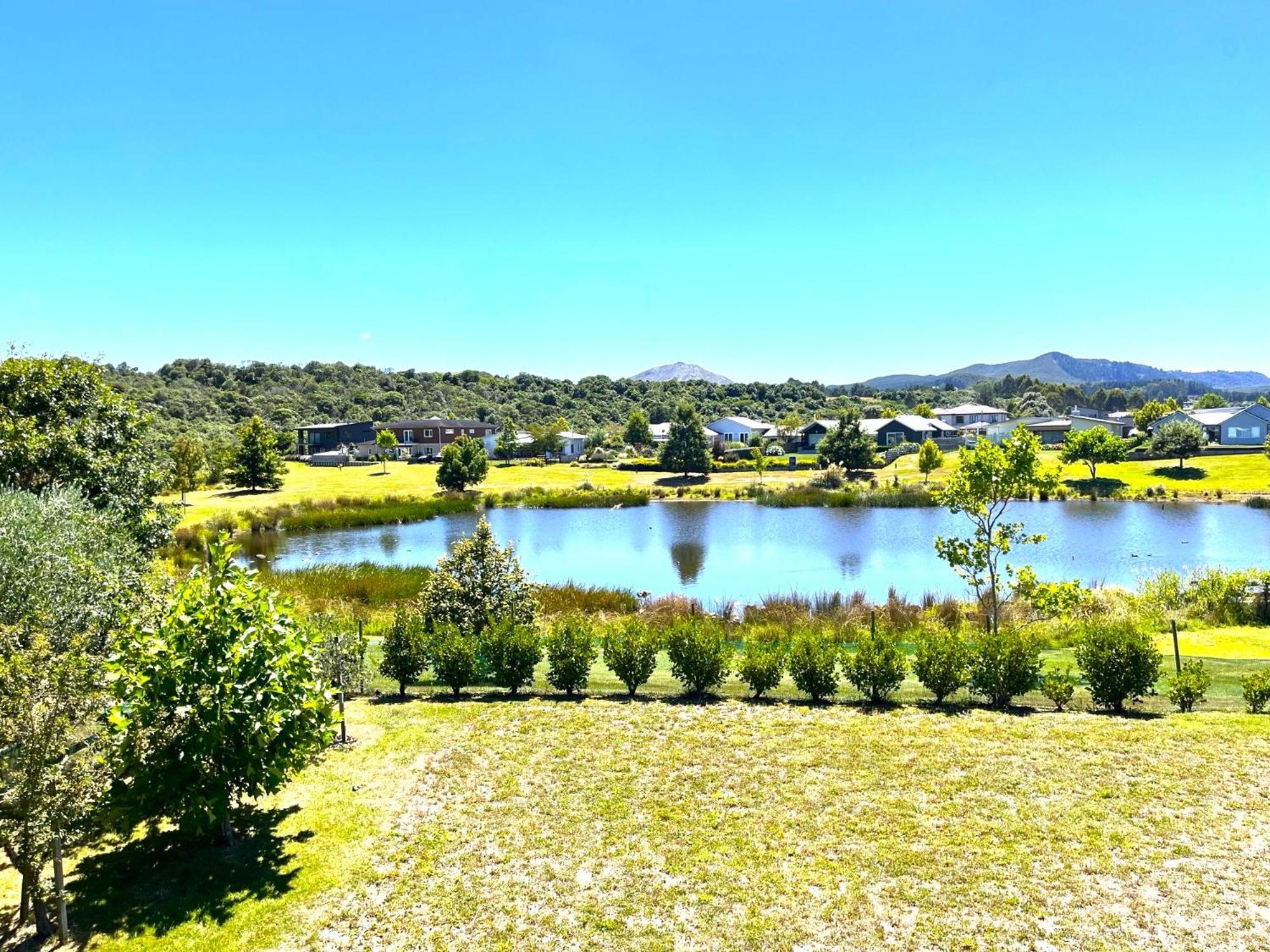 Kinloch Large And Luxurious At The Lake מראה חיצוני תמונה